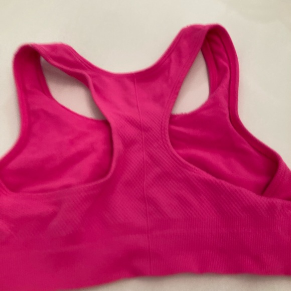 🔴Champion sports bra. - Picture 2 of 4